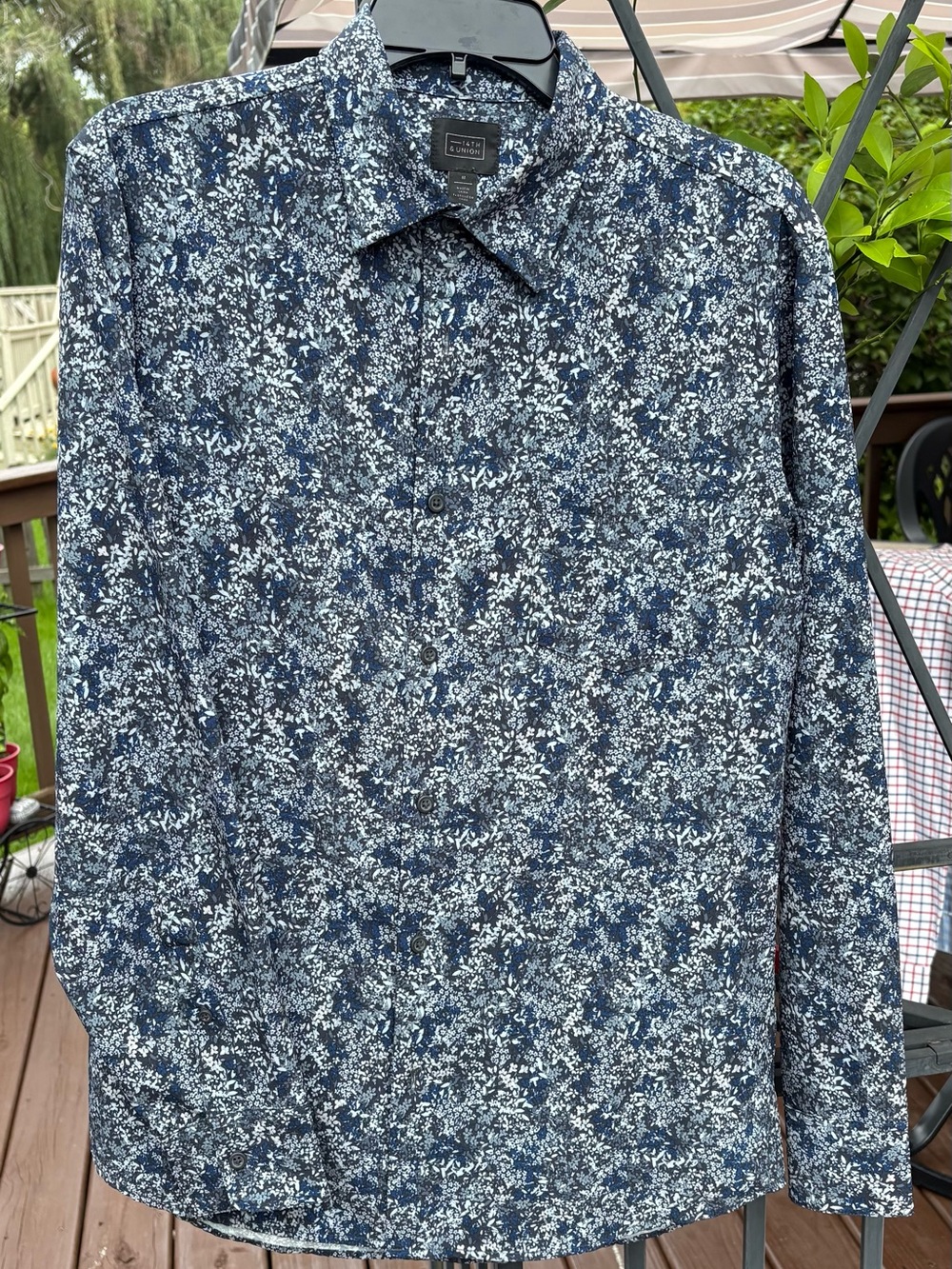14th & Union Navy and White Floral Button-Down Shirt